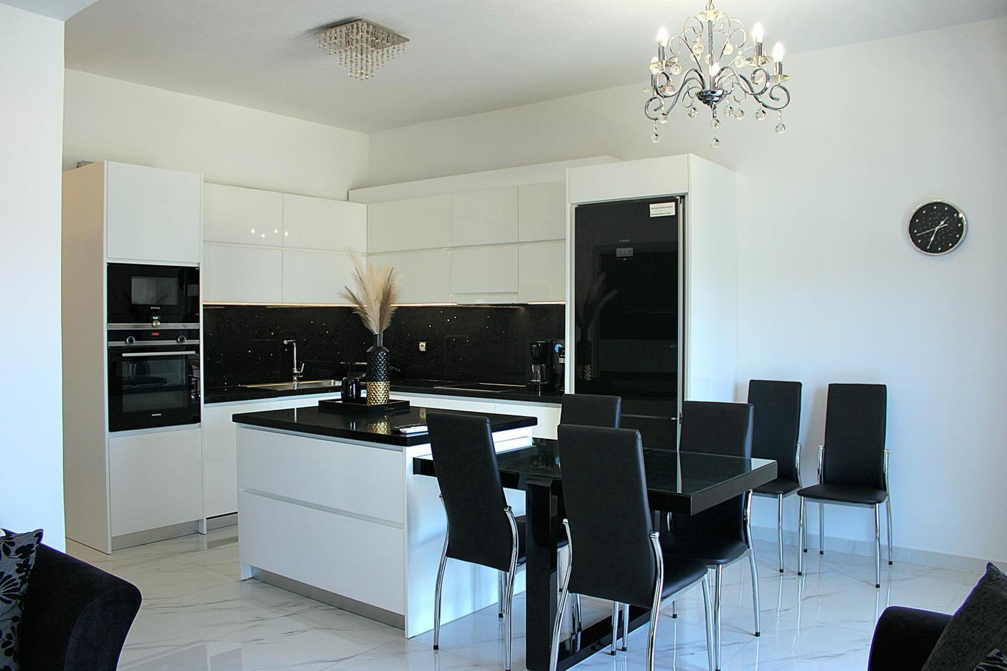 Black & White Seaside House Kalamia Corinthe Extérieur photo