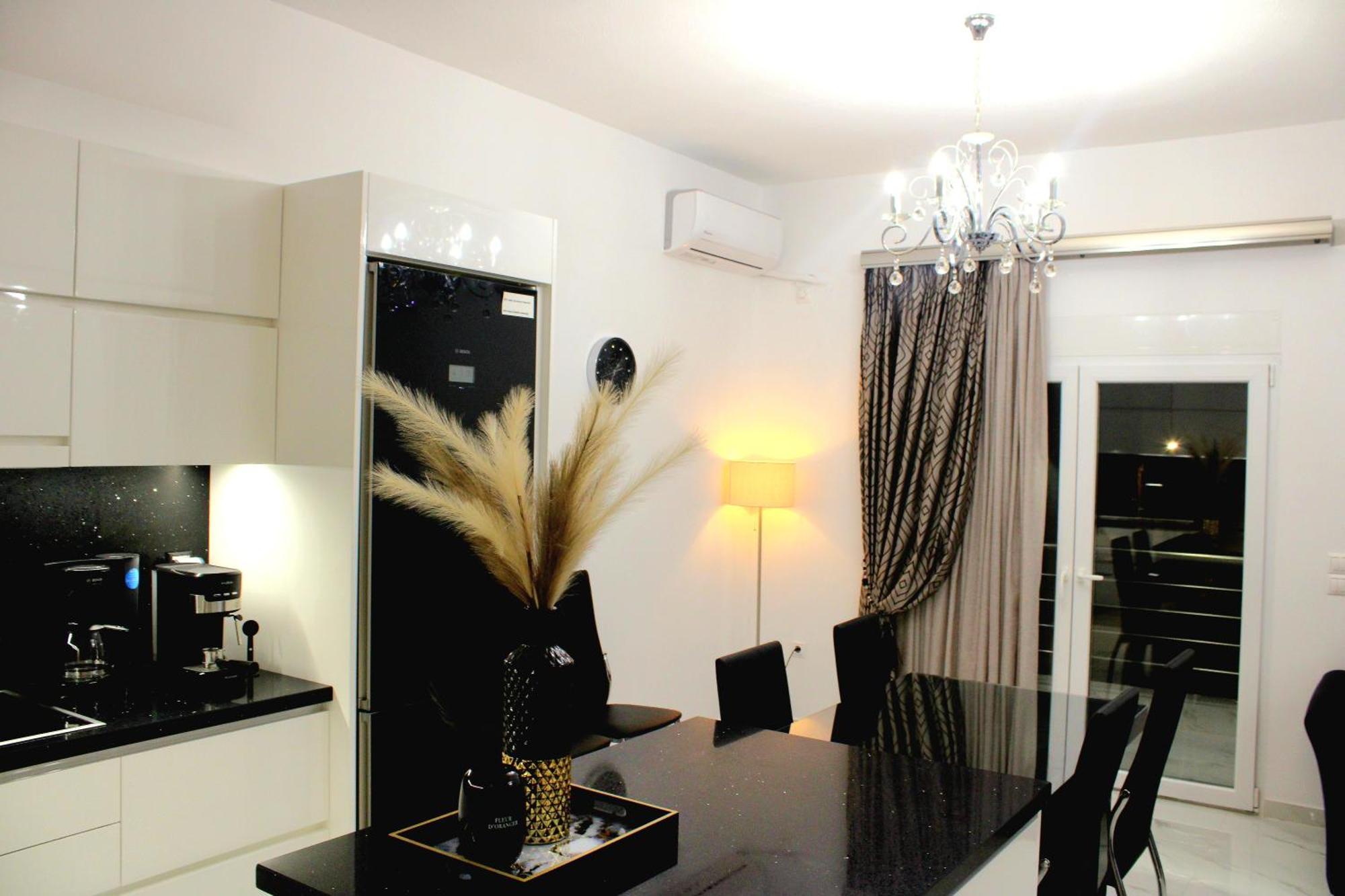Black & White Seaside House Kalamia Corinthe Extérieur photo